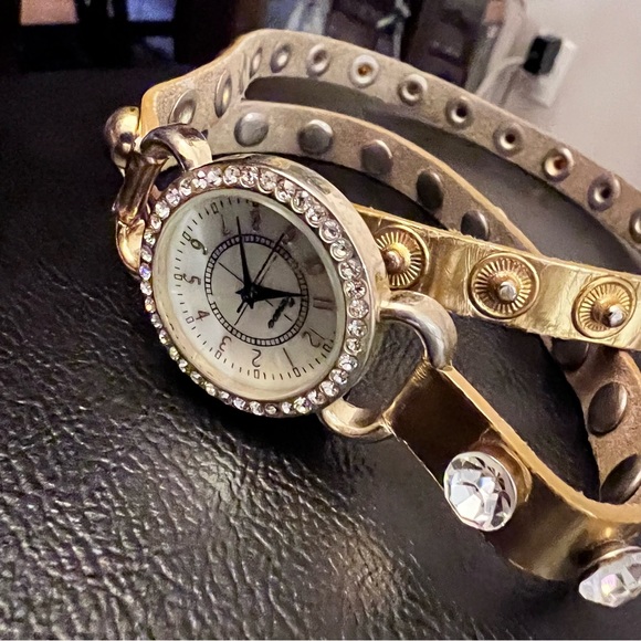Gold Wrap Watch w/ Rhinestones & Mother of Pearl Face - Snap Button Close - Picture 9 of 12